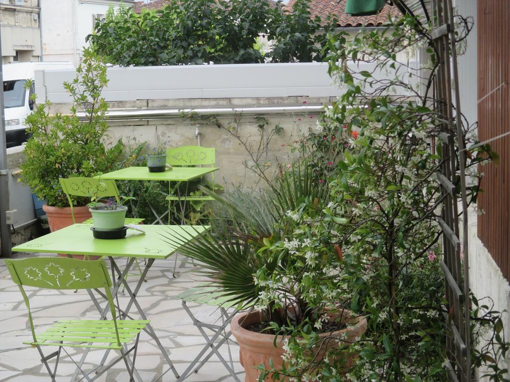 Hotel Le Parisien Saintes Exterior foto